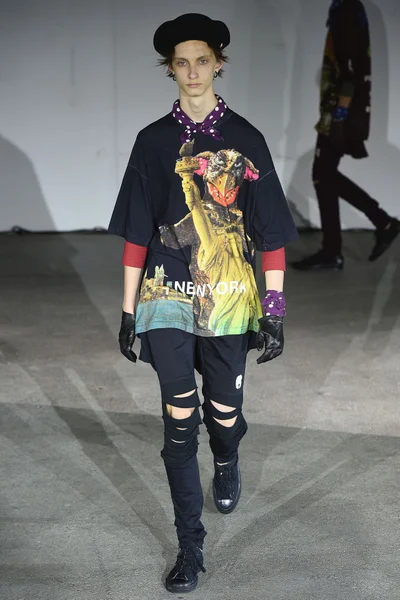 Look 48